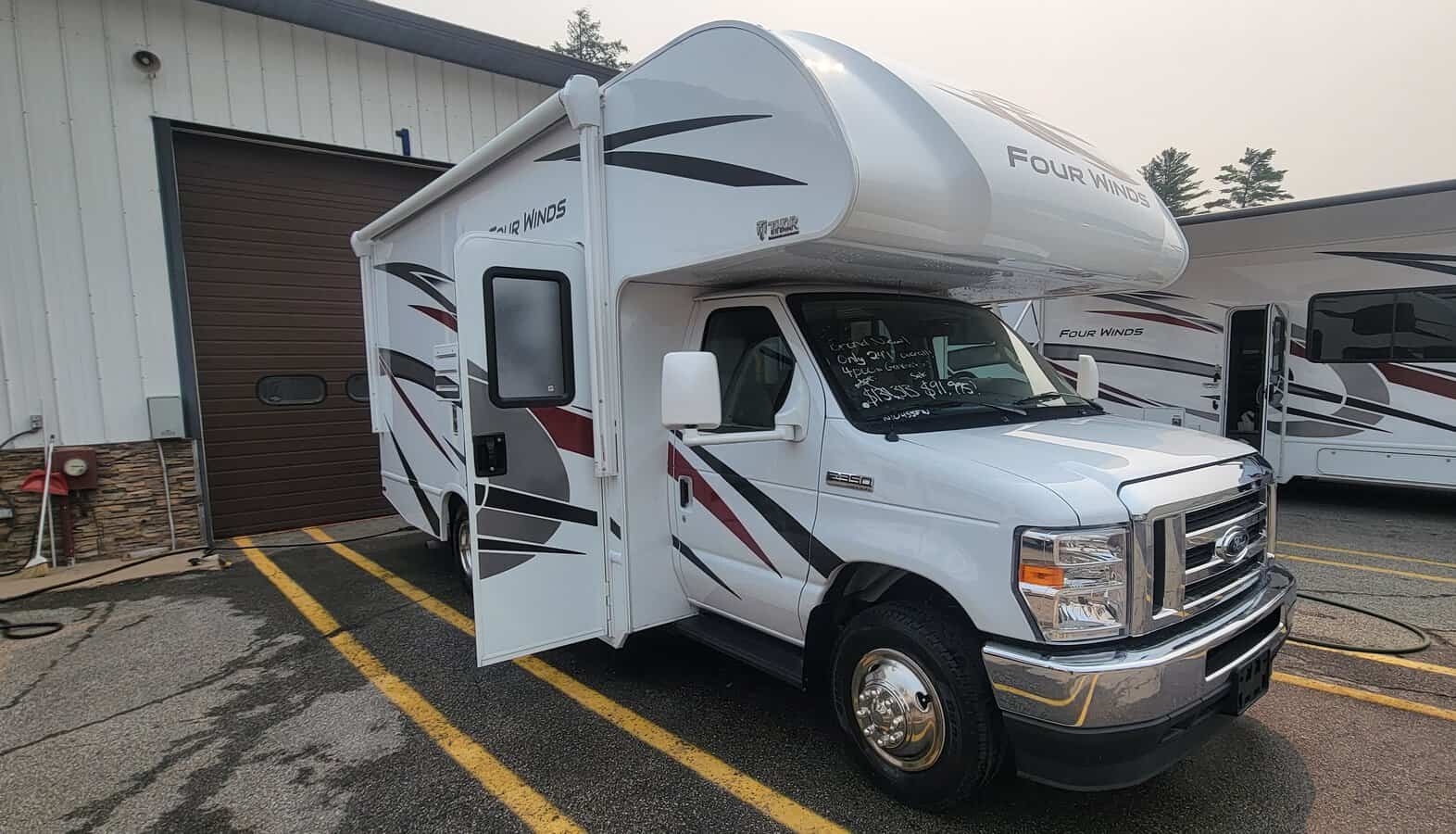 New 2023 thor four winds 31w weare nh